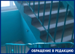«Течет вся канализация!»: жители воронежского дома бьют тревогу из-за пахучей подвальной беды 