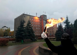 В Воронеже взяли с поличным поджигателей районной администрации