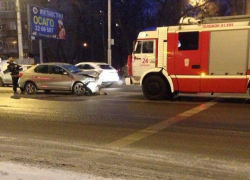 Последствия утреннего массового ДТП с пострадавшими в Воронеже попали на видео
