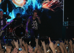 В Воронеже прошел масштабный рок-концерт, на котором выступила группа Papa Roach (ФОТО)