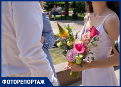  Счастливые молодые, влюбленные: как выглядят пары сразу после регистрации брака в Воронеже 