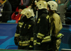 Полсотни человек эвакуировали из-за пожара в автосалоне Воронежа