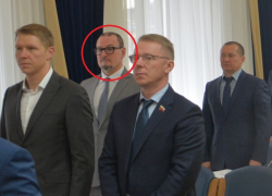 Никто не сел в Думе с отпущенным из-под домашнего ареста депутатом Кочетовым