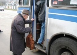 Пенсионер умер на глазах пассажиров после резкого маневра воронежского маршрутчика 