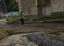 На видео попало, как у общежития Воронежского ГАСУ нашли человеческий труп 