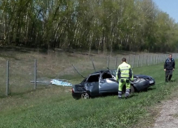 В Воронежской области «Приора» перевернулась после взрыва колеса: погибла женщина