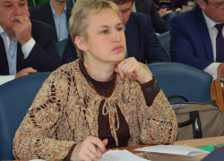 Муж депутата Светланы Звягиной зарабатывает 16,4 тысячи рублей в месяц