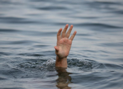 Тело 16-летнего утопленника разыскивают в реке под Воронежем