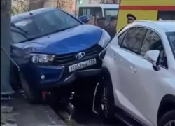 Последствия массового ДТП в центре Воронежа показали крупным планом