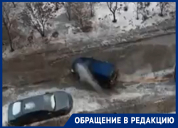 Фонтанировал, фонтанировал, да не выфонтанировал: воронежская улица взяла в плен автомобиль