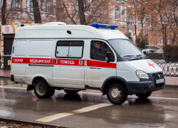 Трех девушек сбили при переходе дороги в Воронежской области