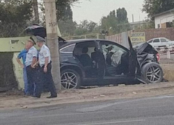 Mercedes за 6 млн рублей разбили всмятку в Воронеже