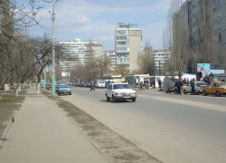 Улица, появившаяся из-за кладбища, сейчас является воротами в центр Воронежа