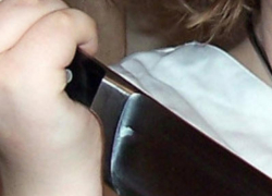 Окровавленного воронежца чудом спасли после нападения жены