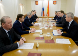 О чем говорил воронежский губернатор с лидерами думских фракций