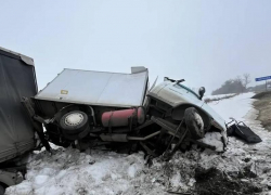 Тройное ДТП с фурой под Воронежем унесло жизни трех человек