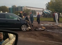 Последствия жесткого ДТП двух иномарок попали на видео на левом берегу Воронежа