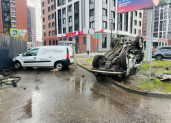 ДТП с перевертышем произошло у ЖК в Воронеже 