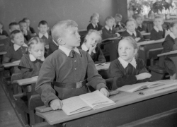 Обучать вместе мальчиков и девочек начали 69 лет назад в воронежских школах