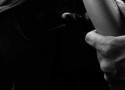 Двое подростков угнали машину на Ленинском проспекте в Воронеже