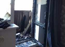 Последствия жуткого пожара показали изнутри квартиры в Воронеже