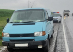 Водителя минивена разбил инсульт посреди воронежской трассы