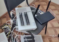 Логово телефонных мошенников в Воронеже полиция показала на видео