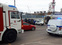 В Воронеже водитель протаранил две машины и сбежал с места ДТП