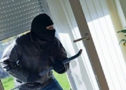 В Воронеже рецидивист похитил из квартиры телевизор 