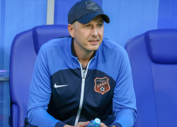 «Понимаю, почему мы не выиграли»: тренер «Урала» раскритиковал газон на воронежском стадионе