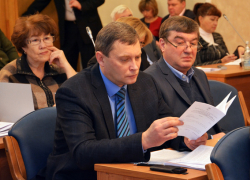 Депутаты взяли самоотвод от участия в «дележе» городской похоронки