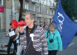 Воронежского оппозиционера допросили по делу Навального и СПС