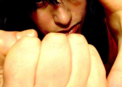 В Воронежской области женщина отобрала последние деньги у собственной матери