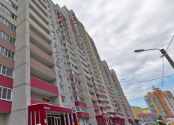 Стало известно о падении человека с 17 этажа жилого комплекса в Воронеже