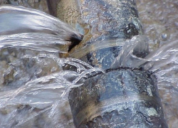 Коммунальная авария оставила без воды восемь улиц в Воронеже