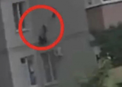 Горе-ассасин неудачно повторил прыжок веры и попал на видео в Воронеже
