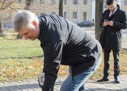 Издевательская фотография воронежского губернатора за работой исчезла с сайта правительства 