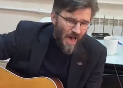 Воронежский депутат не по-русски поздравил женщин с 8 марта