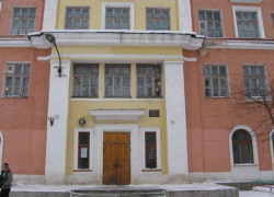 Воронежская школа, принадлежащая компании «РЖД», может перейти в управление мэрии