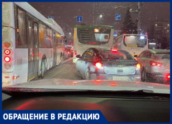 «Унижение» легковушек автобусами показали на примере сбоя выделенок в центре Воронежа 
