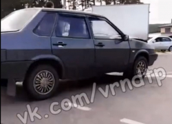 Под Воронежем легковой ВАЗ сбил с колес грузовую «Газель»