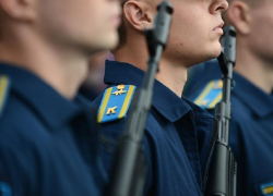 В Воронеже курсант-военно-воздушной академии выпал из окна общежития