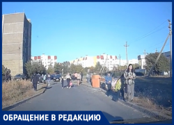 Опасный путь к знаниям показали на видео под Воронежем 