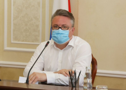 Кто будет помогать жителям затопленных домов на левом берегу, заявил мэр Воронежа