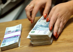 1,74 млн рублей удалось похитить воронежской бюджетнице за два года