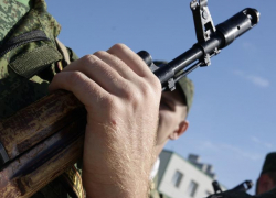 Военнослужащий уничтожил боевое оружие и получил штраф в Воронежской области