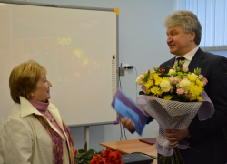 Спикер Воронежской гордумы достиг по доходам уровня жены образца 2015 года