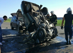 Чудовищные снимки ДТП в Воронеже с двумя погибшими опубликовали в Сети