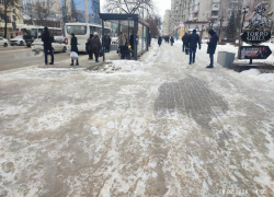 Почему мэрия снова проиграла битву с гололедом?