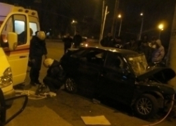 При столкновении «Лады» с деревом в Воронеже погиб 22-летний водитель